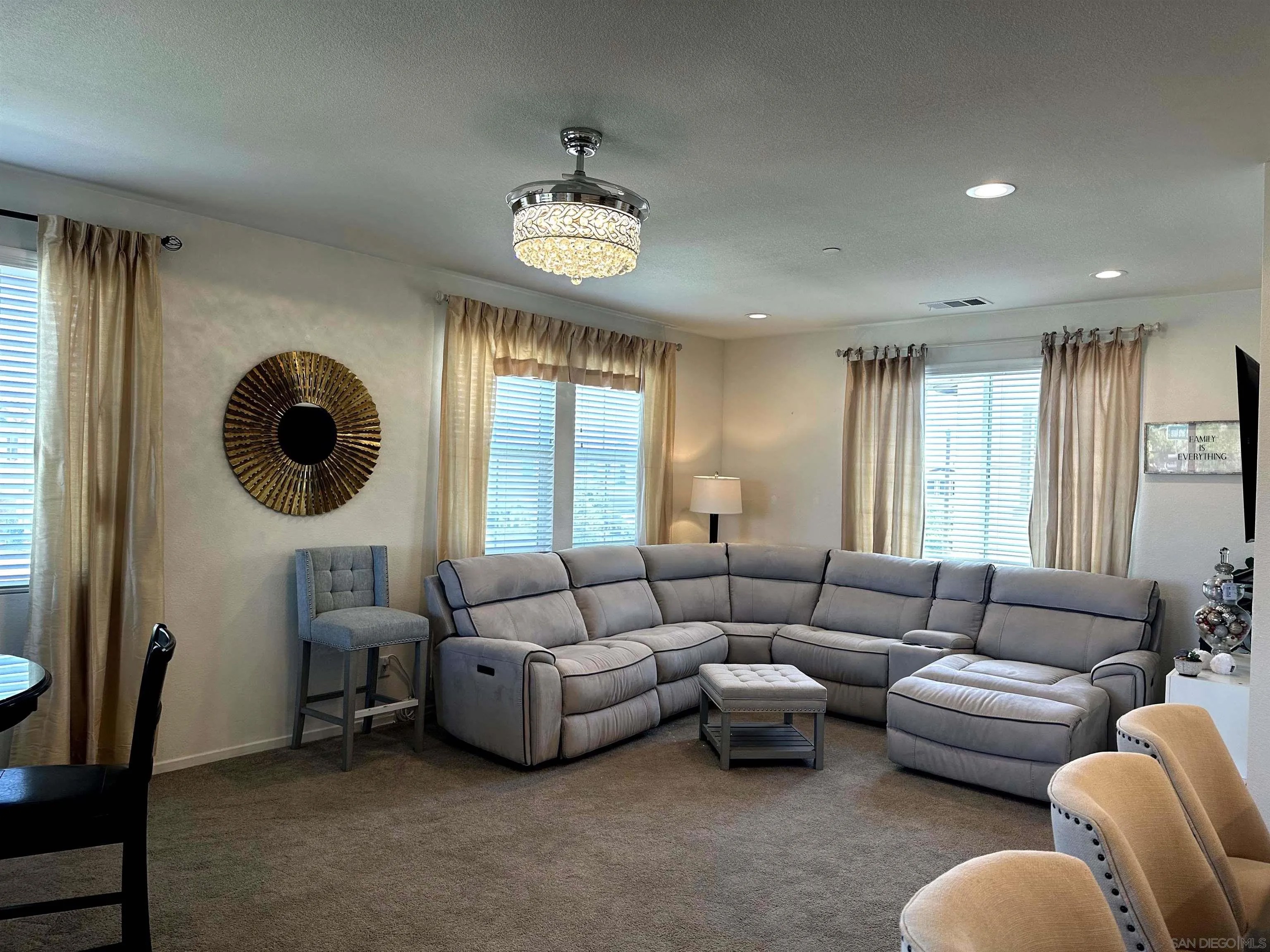 1390 SANTA VICTORIA Rd 6