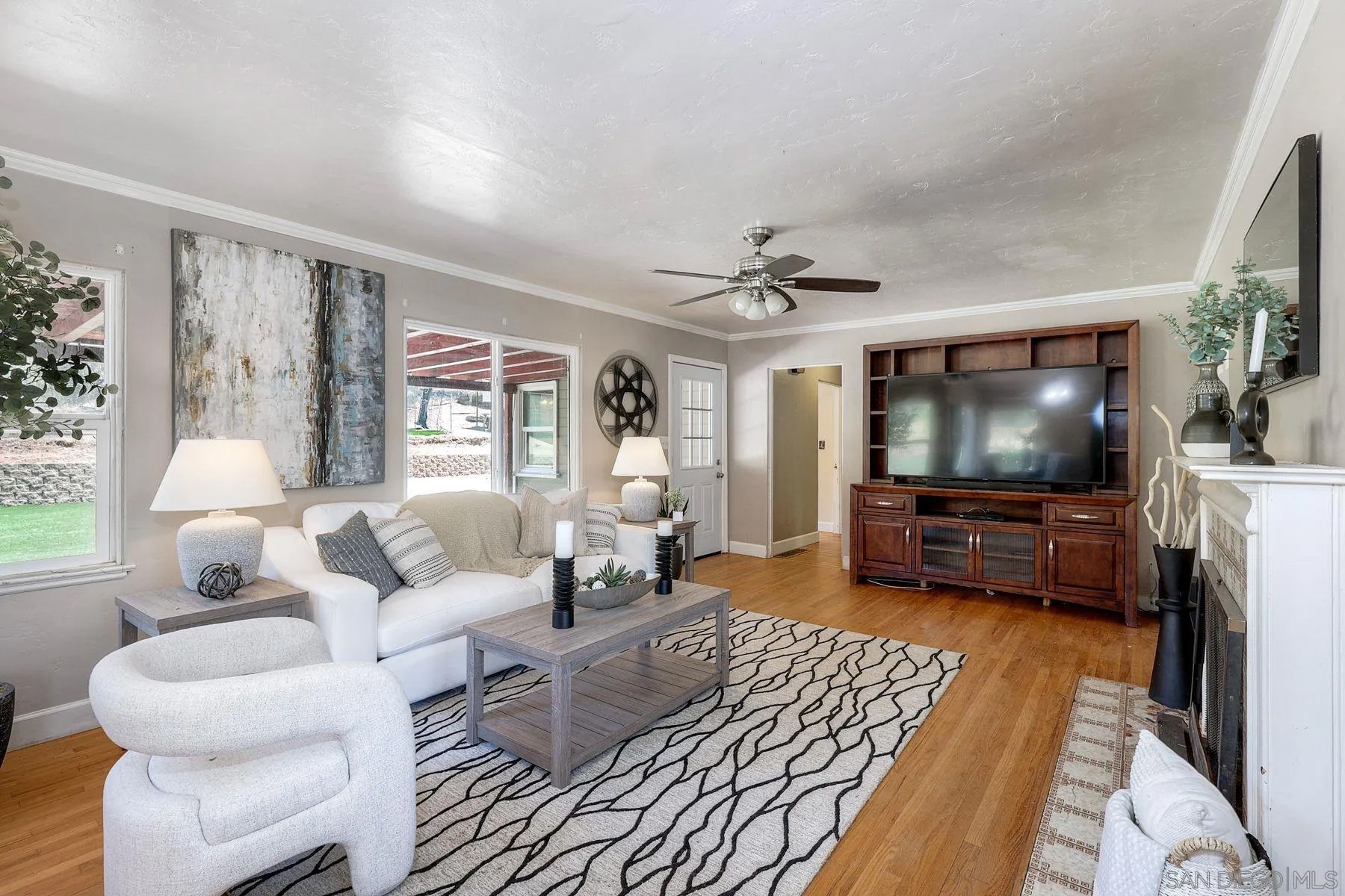 10859 Valle Vista