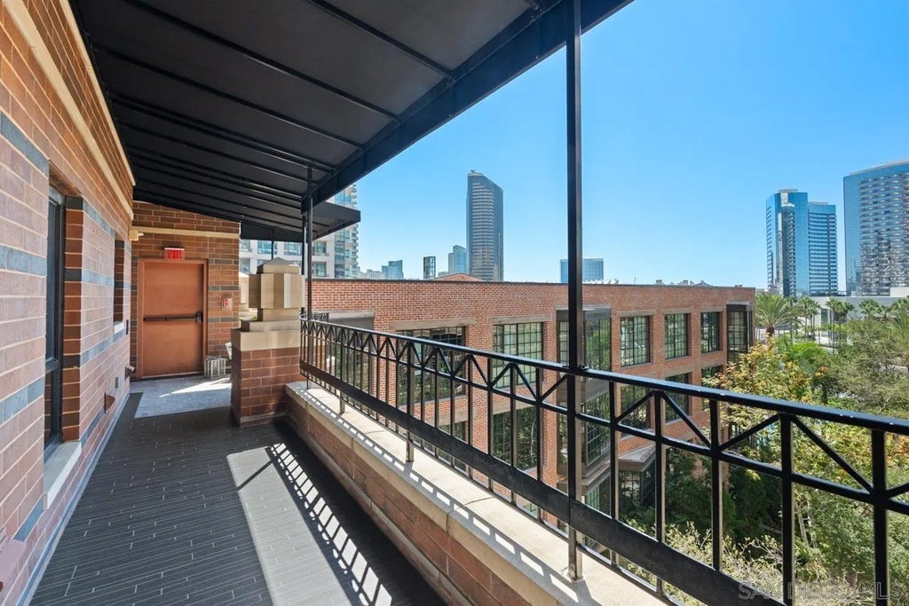 Photo of 500 W Harbor Dr #624, San Diego, CA 92101 (MLS # 260025126)