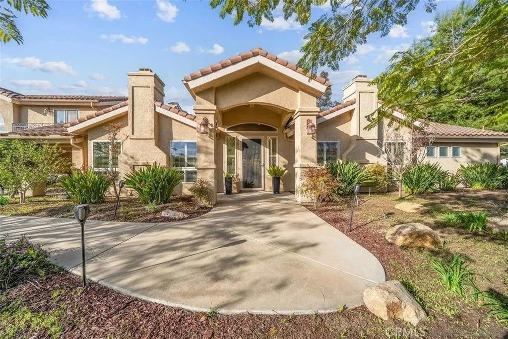 Photo of 7102 Via Mariposa Norte, Bonsall, CA 92028 (MLS # OC25238611)