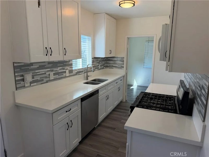 1196 W 3rd