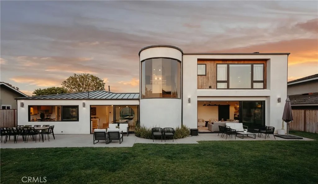 1235 Santiago Drive