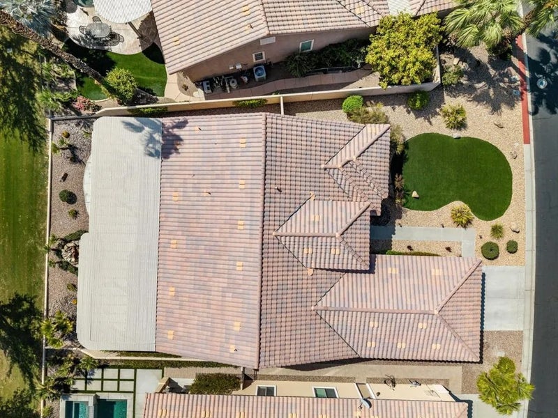 81151 Avenida Tres Lagunas