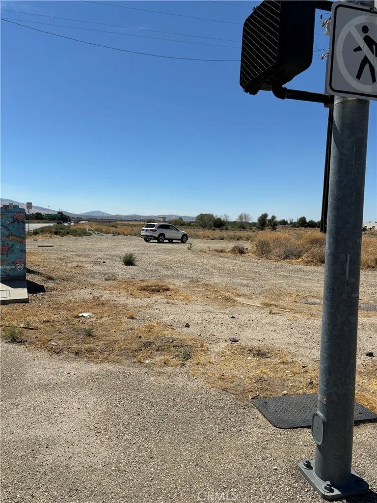 39227 Sierra Highway