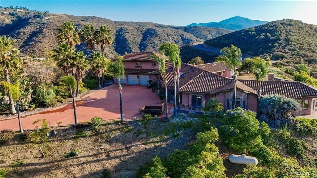 3592 Alta Loma Drive