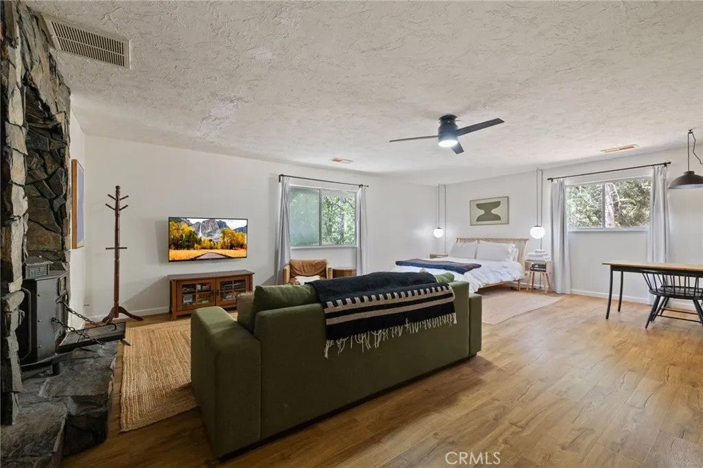 20018 Pine Mountain Drive