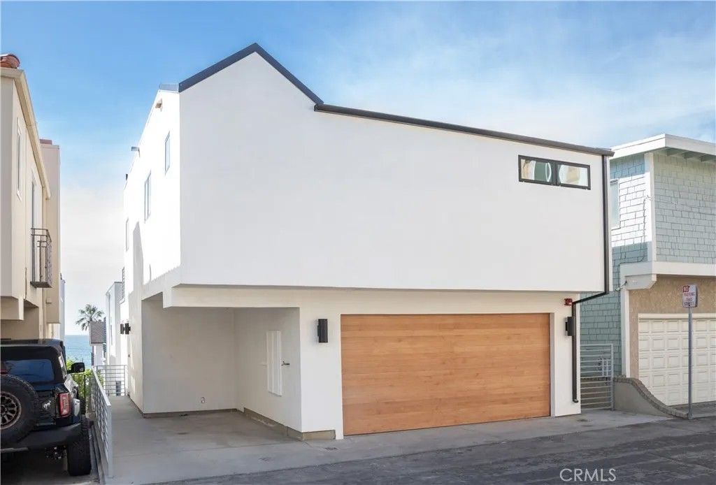 Photo of 89 Bayview Dr, Manhattan Beach, CA 90266 (MLS # SB26037320)