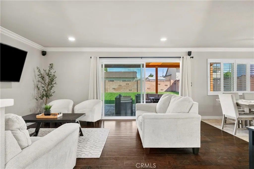 Photo of 2095 Morley Street, Simi Valley, CA 93065 (MLS # SR26038653)