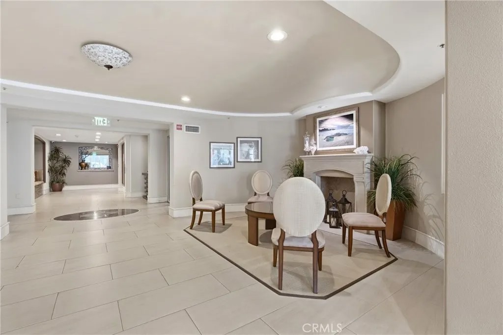 1400 E Ocean Boulevard East 2403