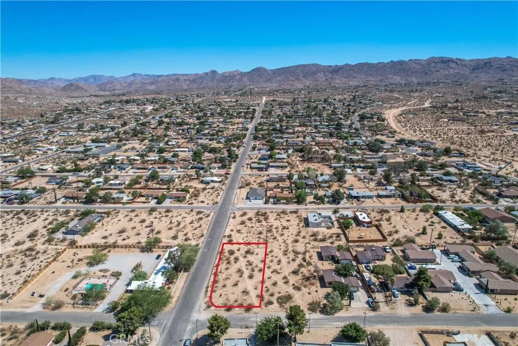 6650 Hillview