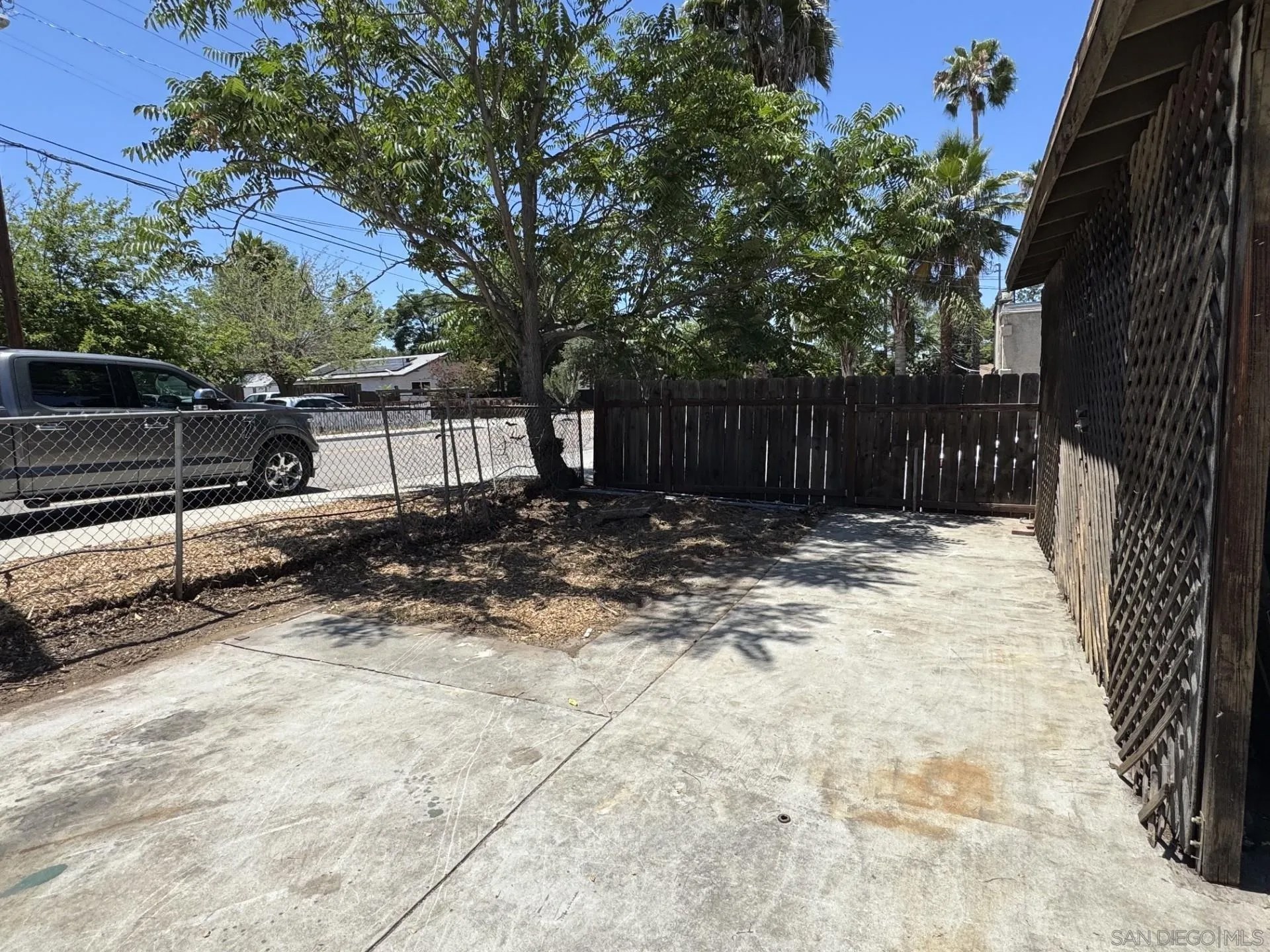 12706 Julian Ave
