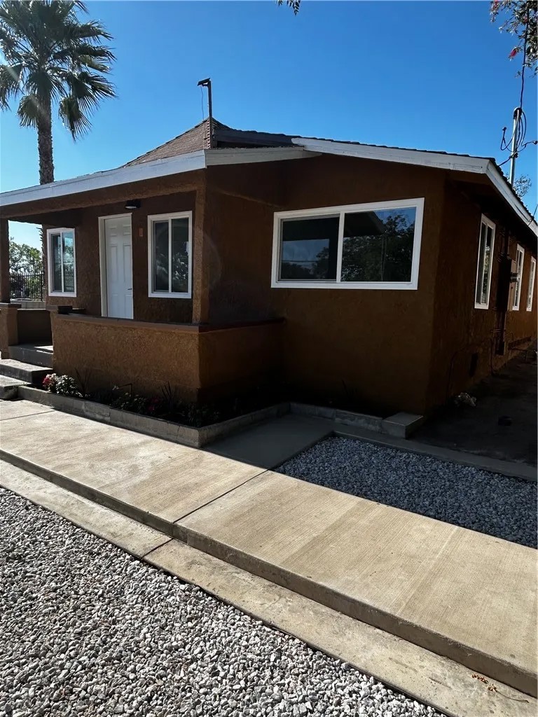 1380 W 5th