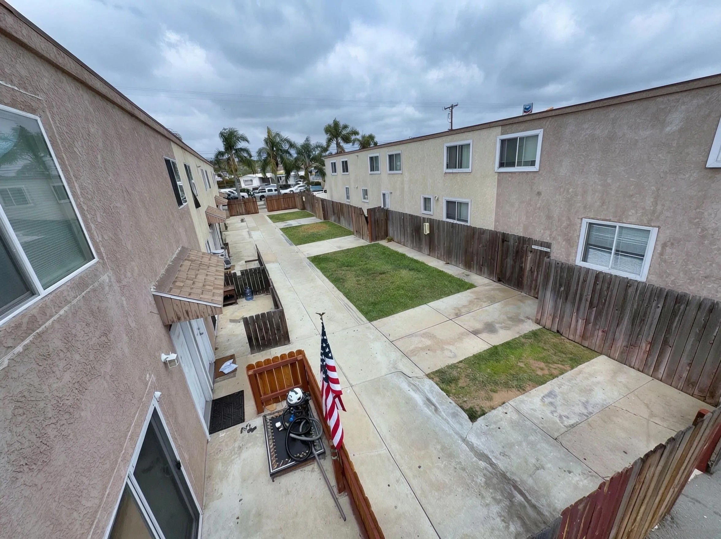 1054-1058 OUTER ROAD