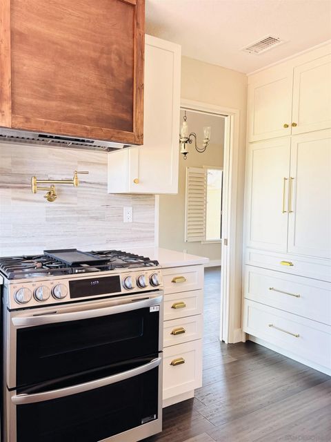 Tiny photo for 672 Chateau Place, Escondido, CA 92029 (MLS # 250042605)