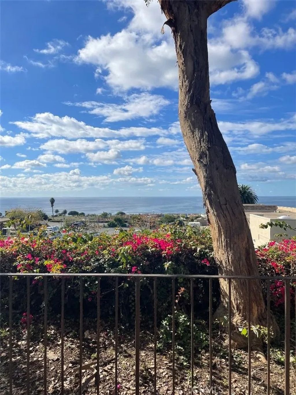 Photo of 64 Via Capri, Rancho Palos Verdes, CA 90275 (MLS # AR25265414)