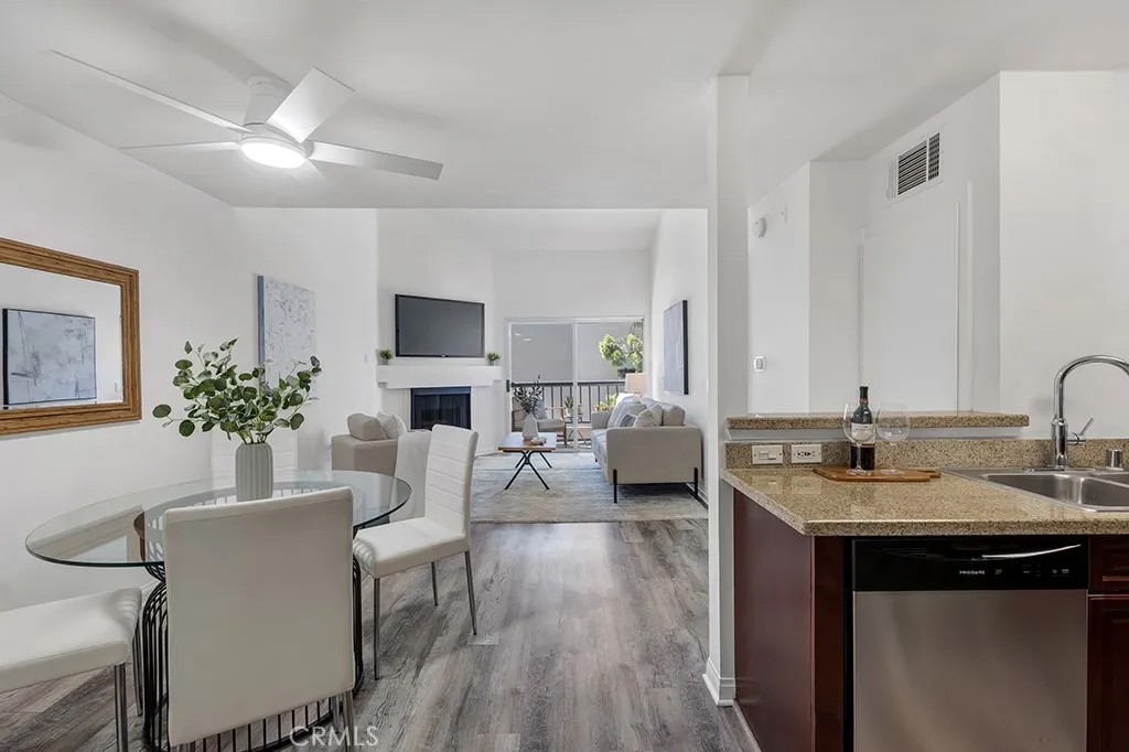 21500 Burbank 316