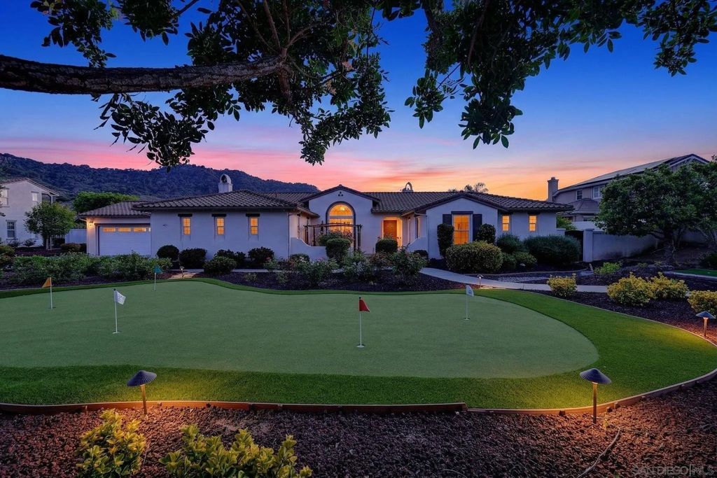 Photo of 14713 Interlachen Ter, Valley Center, CA 92082 (MLS # 260008399)