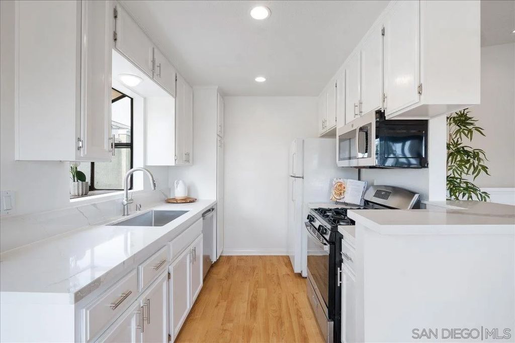 Photo of 1934 Missouri St #1, San Diego, CA 92109 (MLS # 260008524)