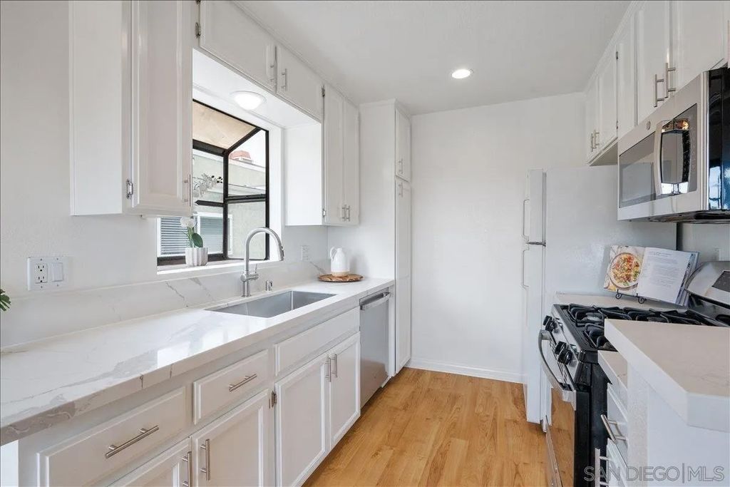 Photo of 1934 Missouri St #1, San Diego, CA 92109 (MLS # 260008524)