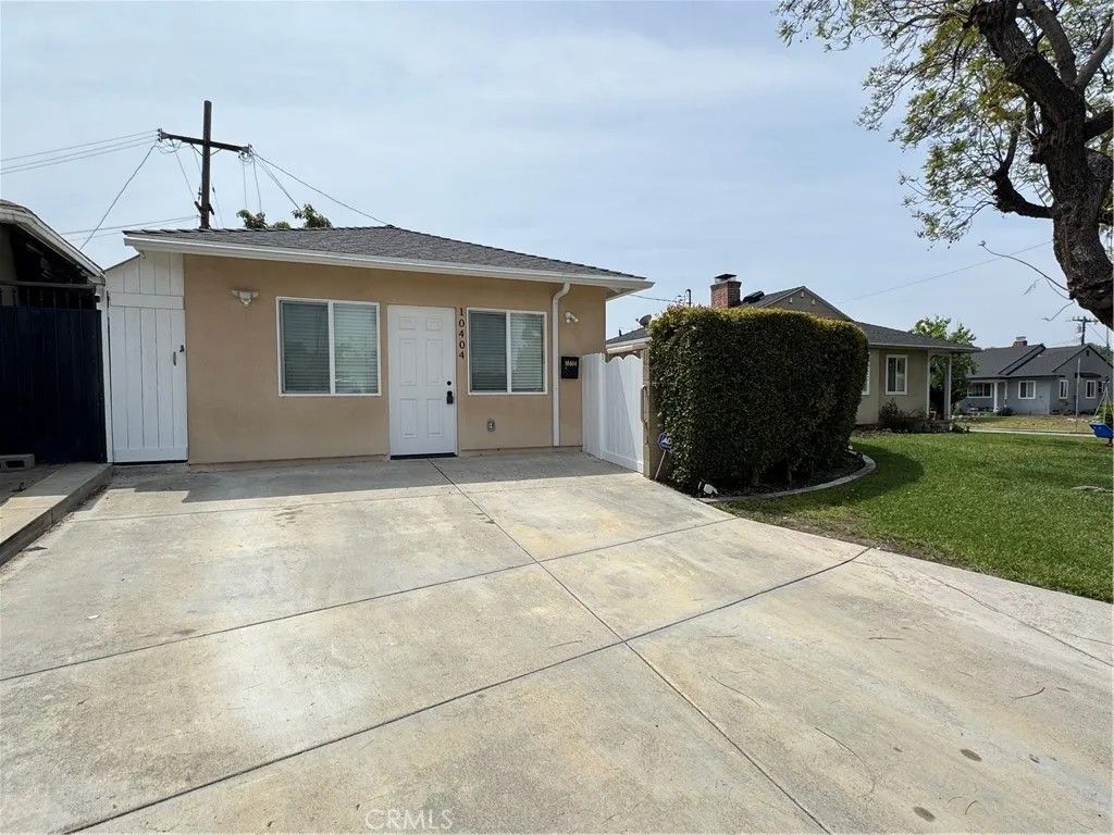 Photo of 10404 Fortrose Court, Whittier, CA 90603 (MLS # PW26095787)