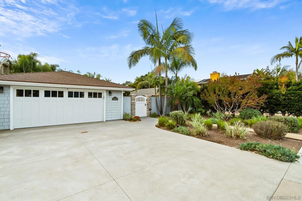 Photo of 13814 Recuerdo Dr, Del Mar, CA 92014 (MLS # 2600886)