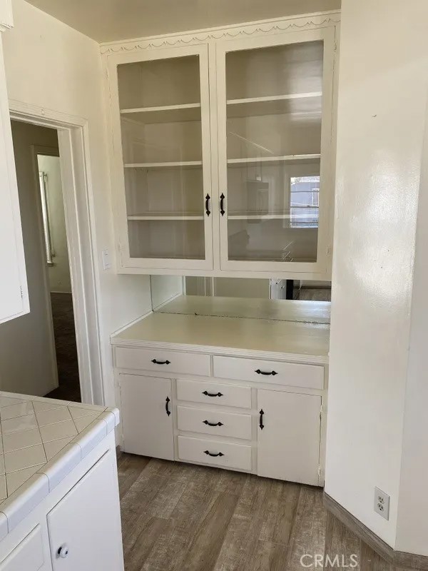 137 W Fredricks