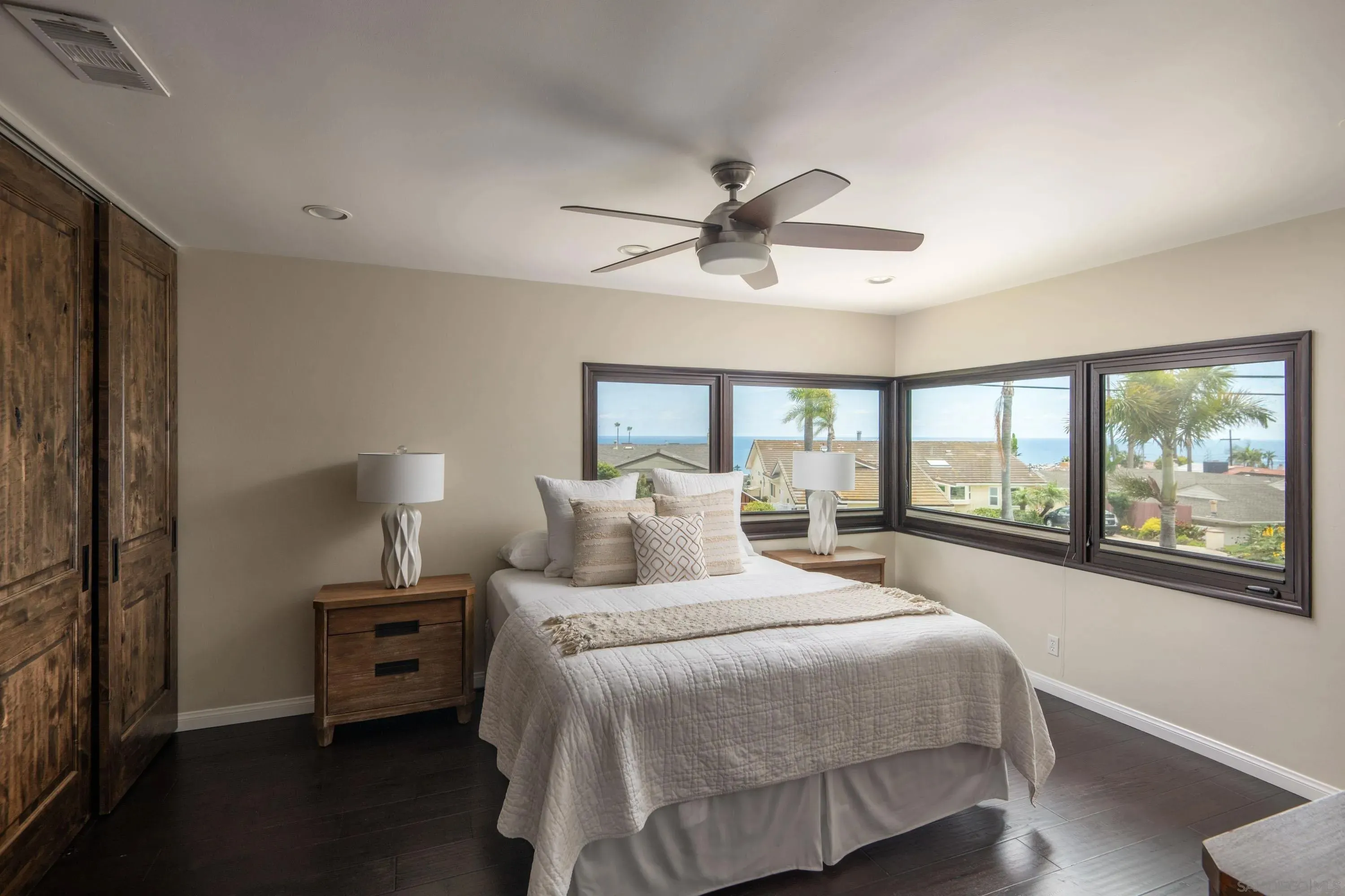 La Jolla, California 92037, United States, 3 Bedrooms Bedrooms, ,2 BathroomsBathrooms,Residential,Active,234538