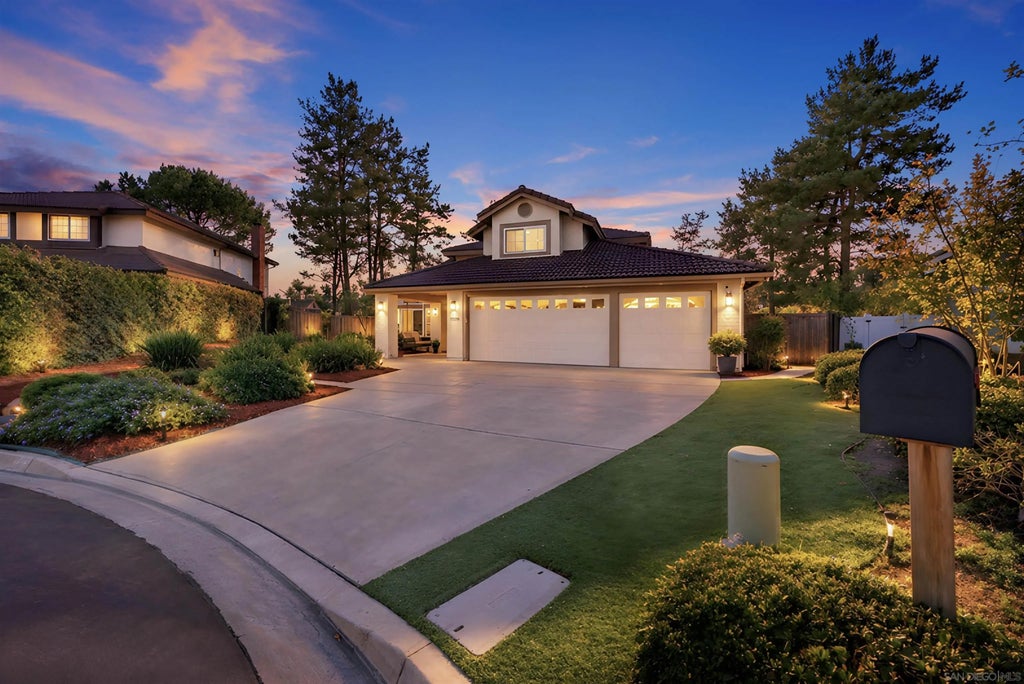 Photo of 1109 Sundale RD, El Cajon, CA 92019 (MLS # 260025829)