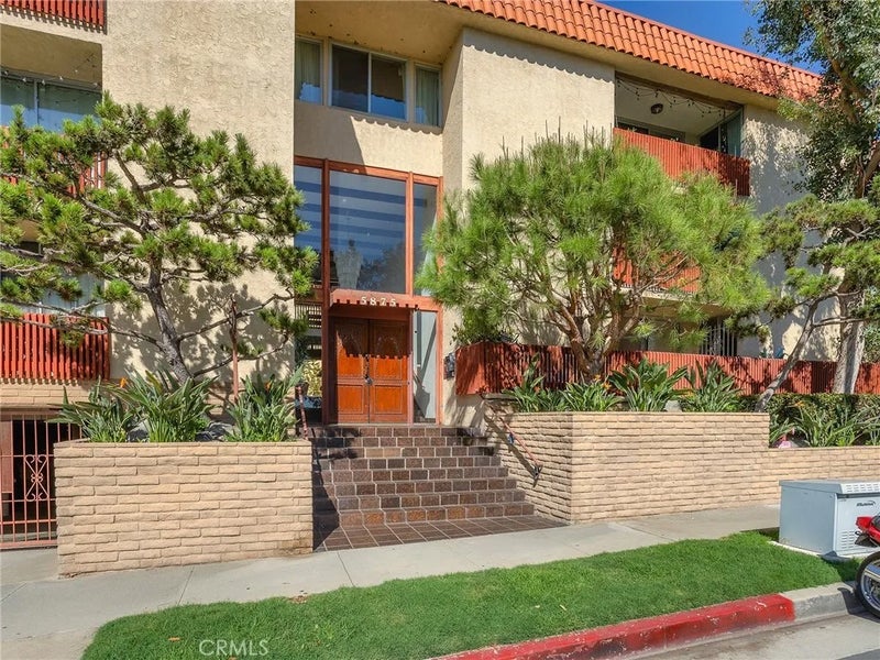 5875 Doverwood Drive 103