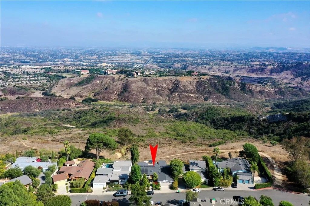 Photo of 3064 Nestall Rd, Laguna Beach, CA 92651 (MLS # LG26051202)