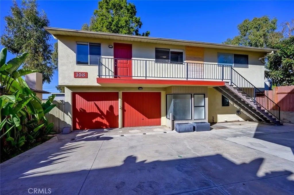 Photo of 358 Bluebird Canyon Drive, Laguna Beach, CA 92651 (MLS # LG25281982)