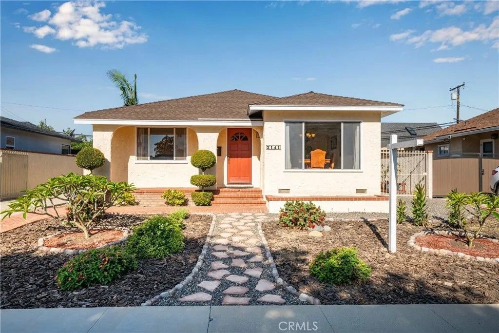 Photo of 3141 San Anseline Ave, Long Beach, CA 90808 (MLS # PW26082119)