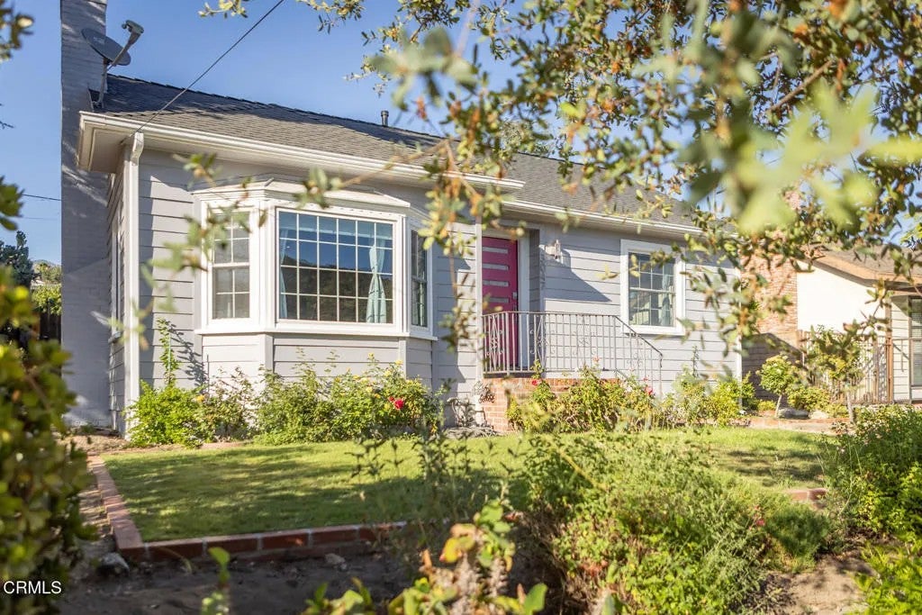 3047 Hermosa Avenue