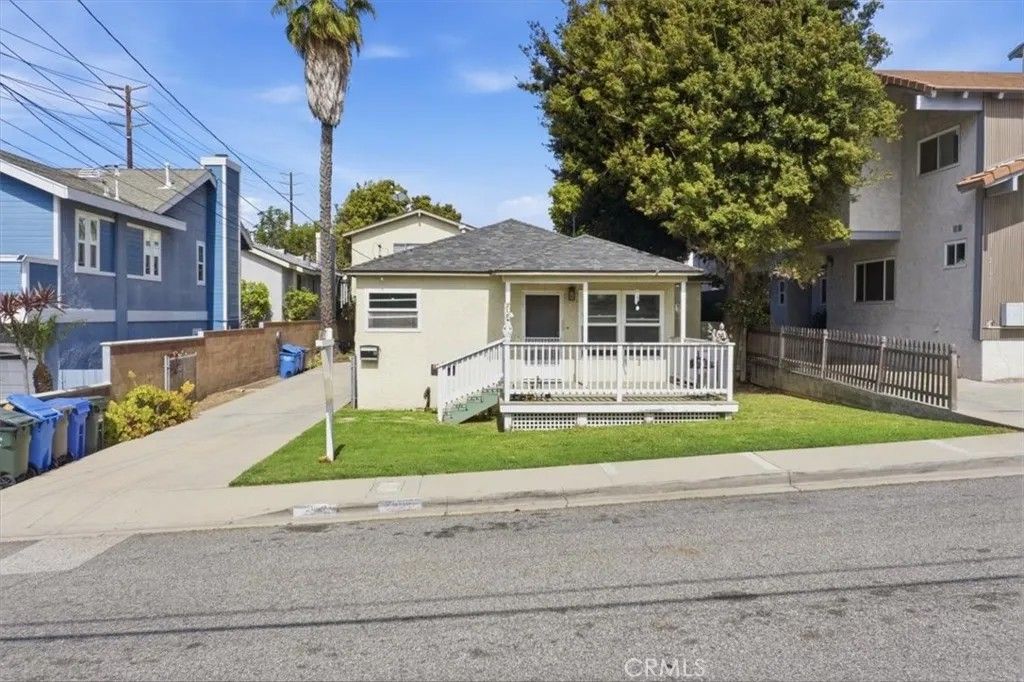 Photo of 2103 Harriman Ln #A, Redondo Beach, CA 90278 (MLS # SB26078437)