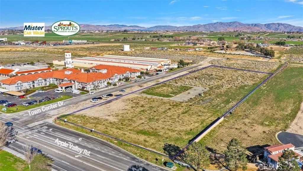 Photo of 19333 Town Center Dr, Apple Valley, CA 92308 (MLS # HD26003866)