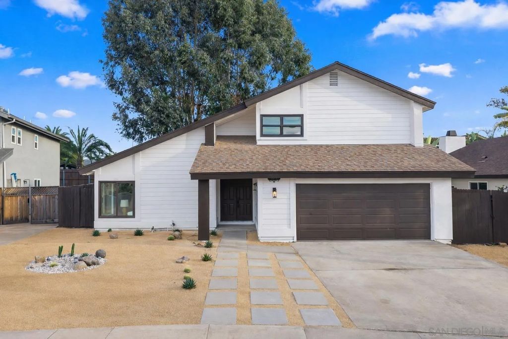 Photo of 1215 Armstrong Circle, Escondido, CA 92027 (MLS # 260006206)