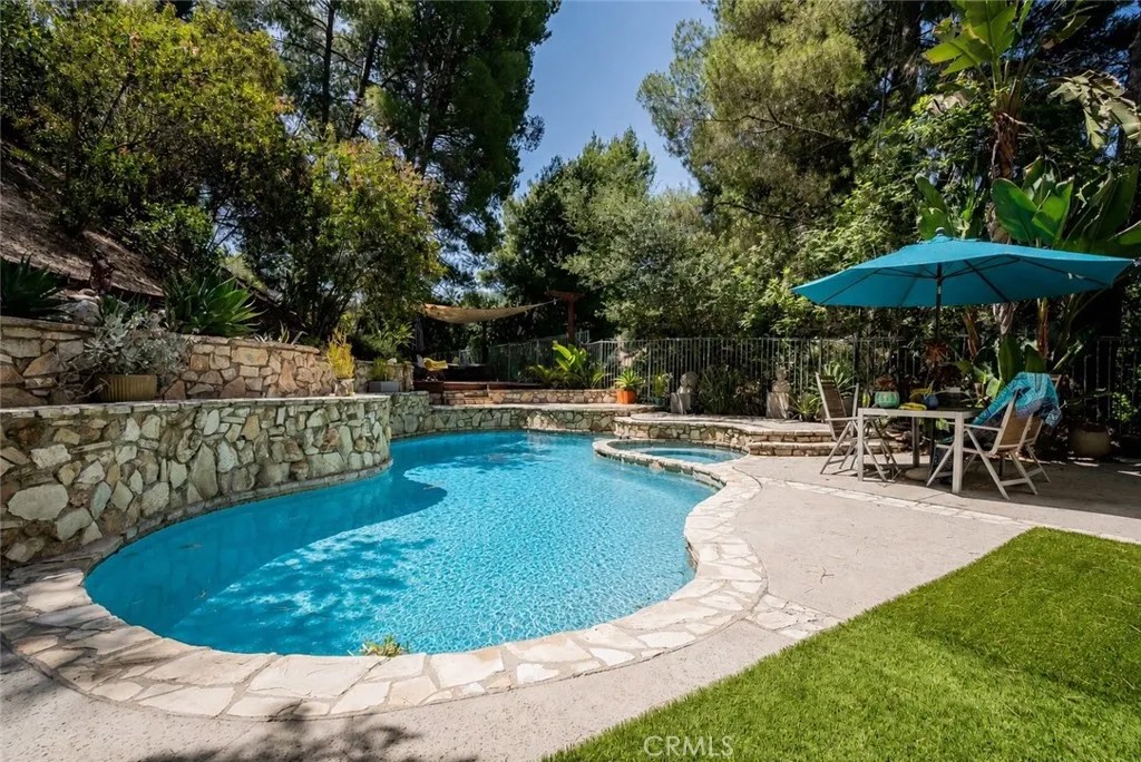 3636 Dellvale Place