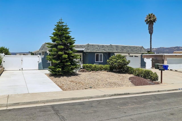 598 Tam O Shanter Dr, San Marcos
