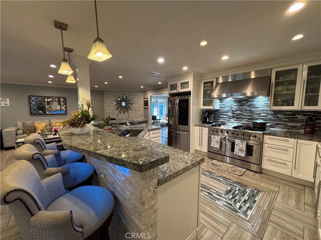 Photo of 17010 Via Los Caballeros, Riverside, CA 92504 (MLS # IV25276376)