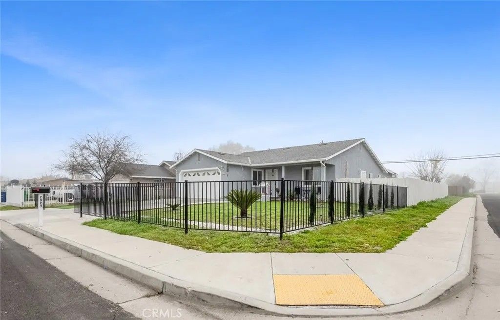 Photo of 2023 Garvey Ave, Corcoran, CA 93212 (MLS # PI26012779)