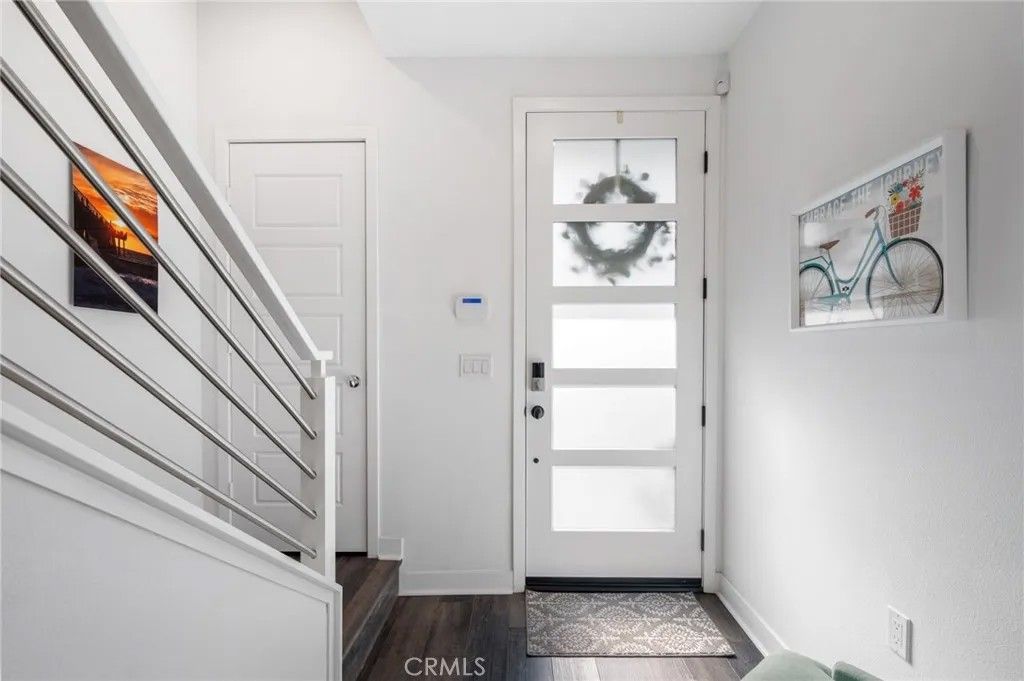 Photo of 293 Dockside Lane, San Pedro, CA 90731 (MLS # SB25281479)