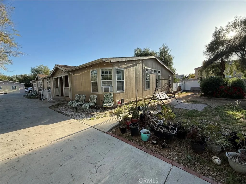 26825 Lazy Creek Rd