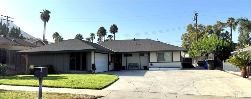 22637 La Paix Street