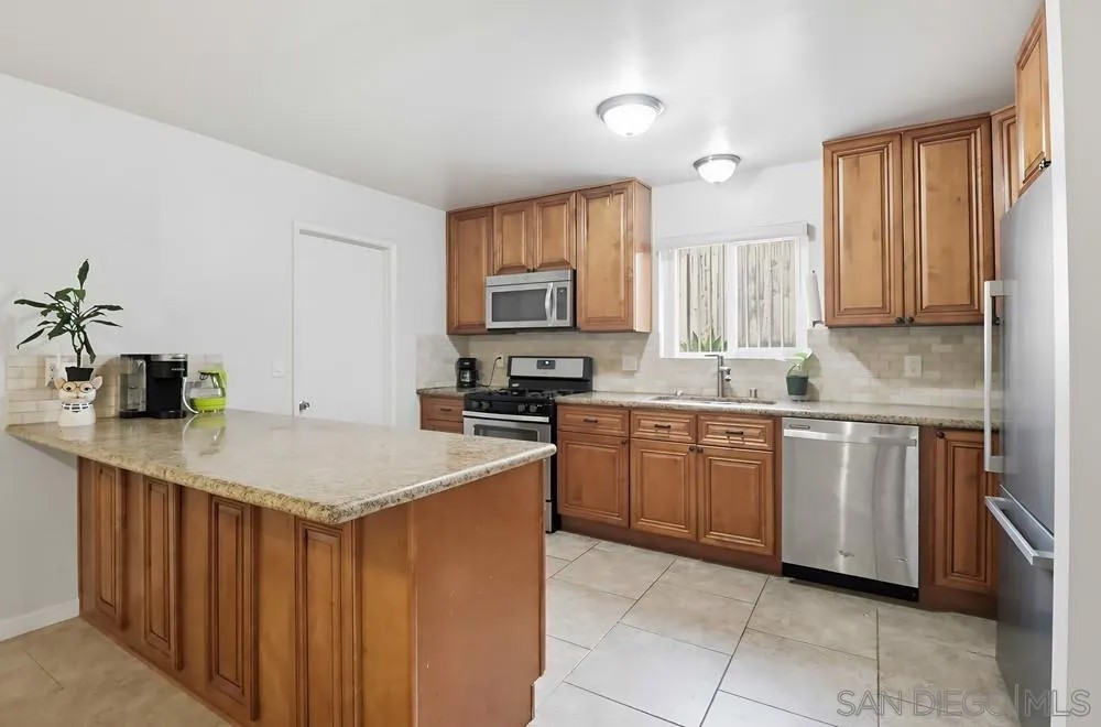 6565 Bantam Lake Circle