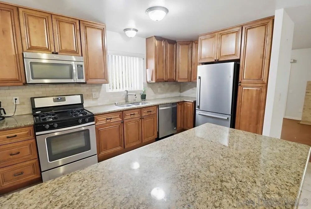 6565 Bantam Lake Circle