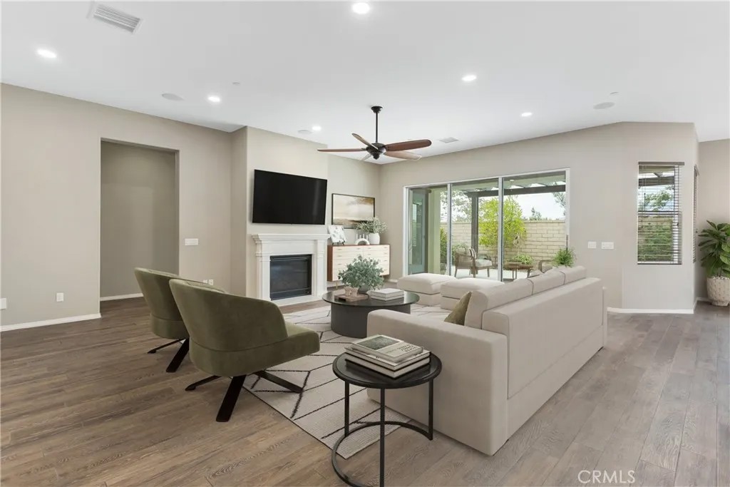 276 Mission Trail