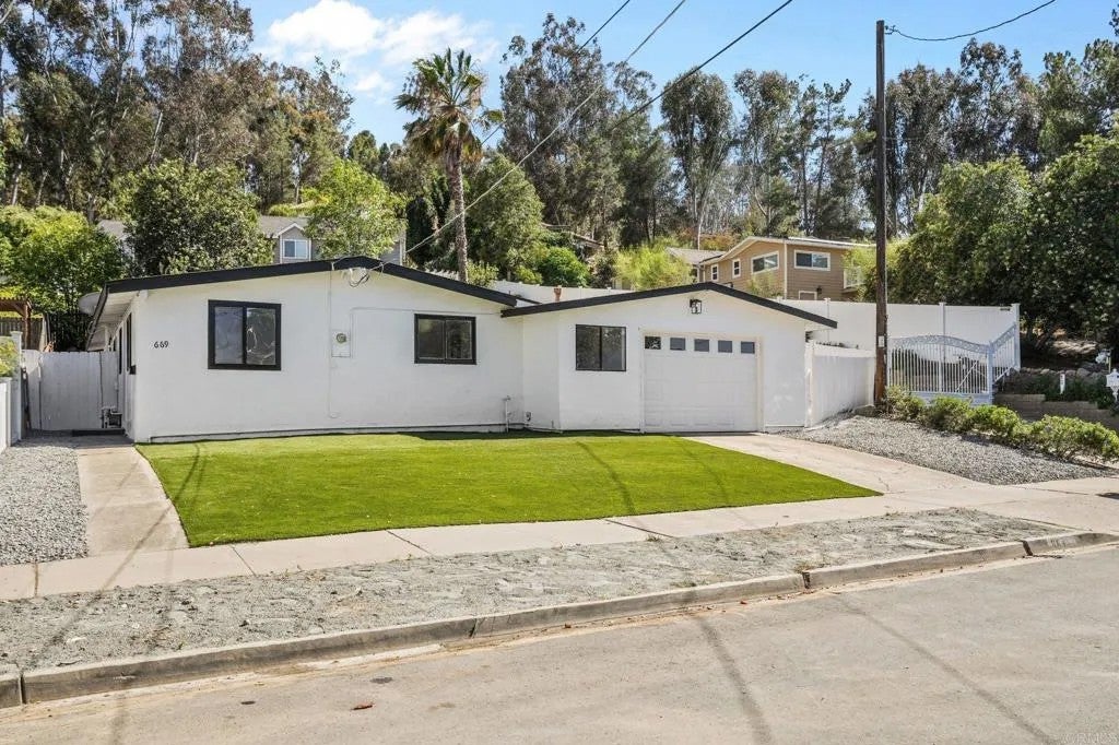 669 Skyview Street