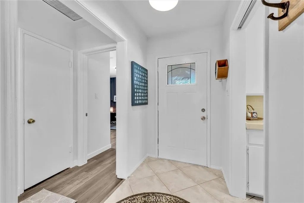 1204 Riverside
