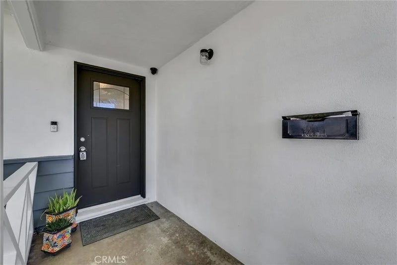 1204 Riverside