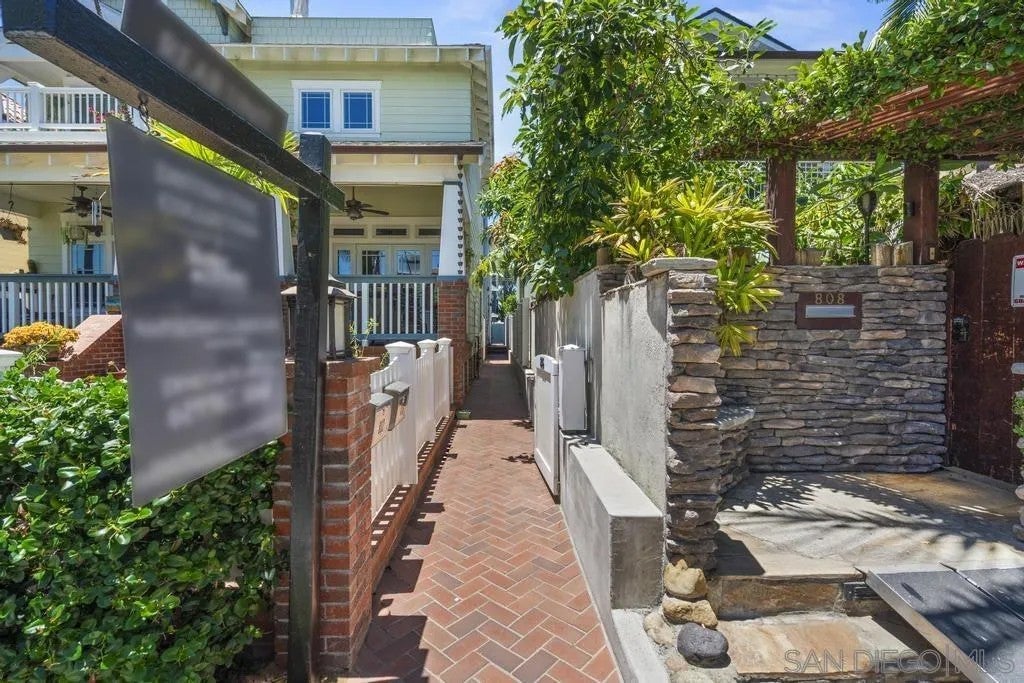 Photo of 816 F, Coronado, CA 92118 (MLS # 260005420)